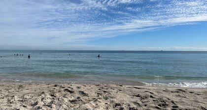 Walking distance to the ocean