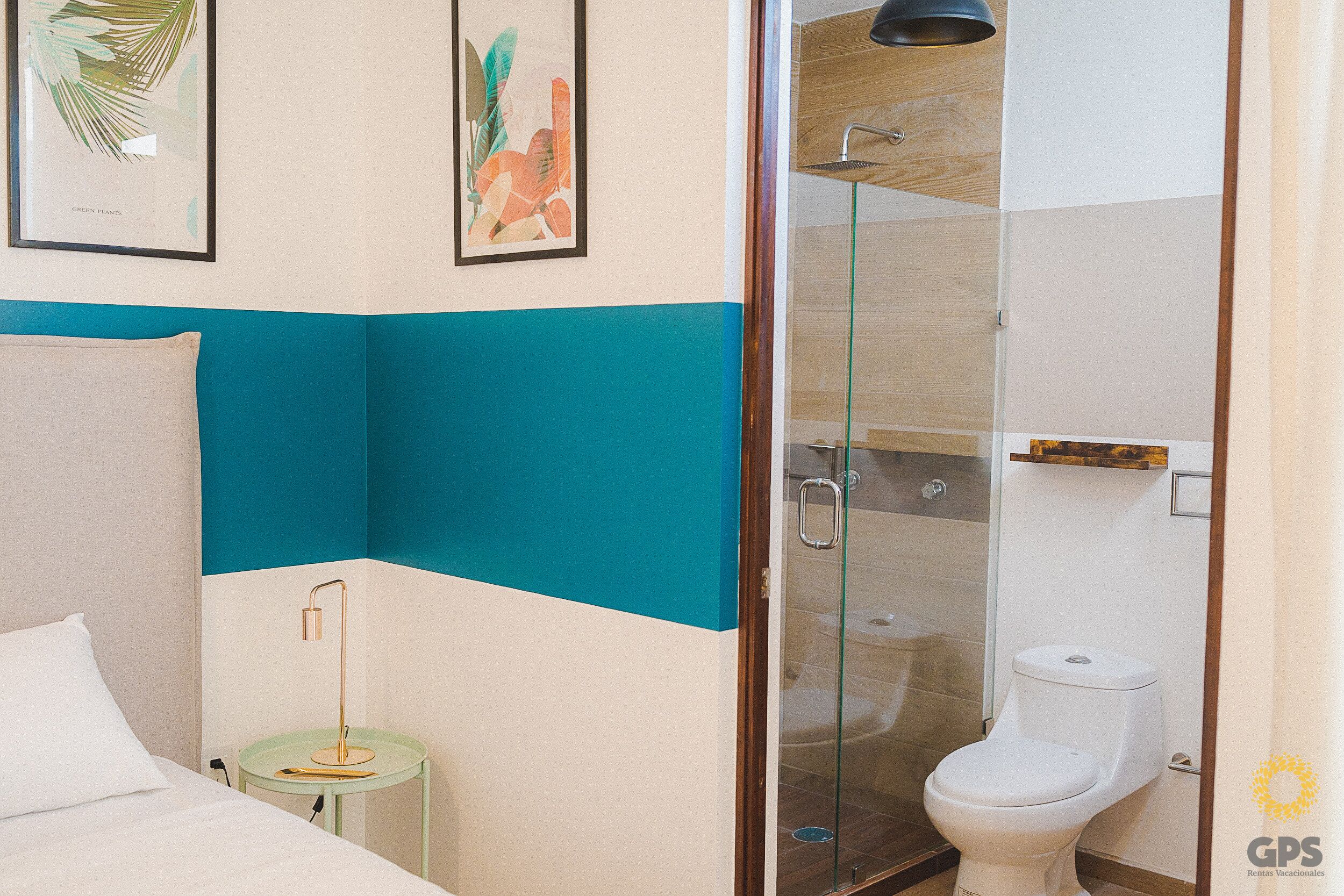 Las hadas 10 | Bathroom | Shower, hair dryer, towels, soap