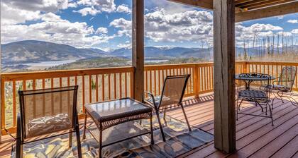 Newly Updated 5 Bedroom Townhome with Gorgeous Deck Views!