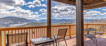 Newly Updated 5 Bedroom Townhome with Gorgeous Deck Views!
