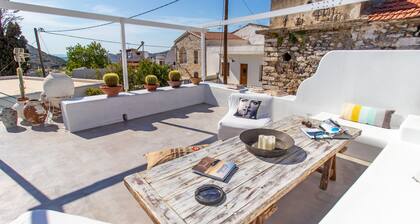 Traditional house Filoti Naxos close to great hiking trails