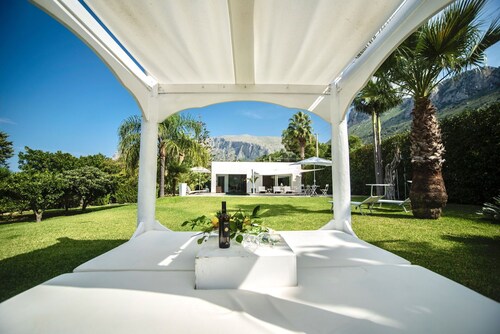 Modern Villa in Sicily with Pool