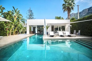 Pool - Modern Villa in Sicily with Pool (Cinisi)