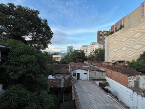 Bureau, espace de travail pour ordinateurs portables