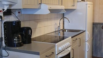 大型雪櫃/冰箱、焗爐、爐具、咖啡機/沖茶器