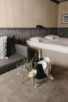 Comfort Studio | Individually decorated, individually furnished, laptop workspace