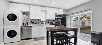 Beautiful modern 3 bedroom private house