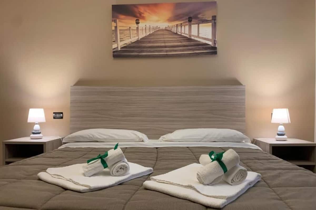 Down duvets, iron/ironing board, free WiFi, bed sheets