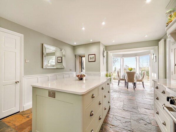 Interior - 1 bedroom accommodation in Hurst Green (Hurst Green)