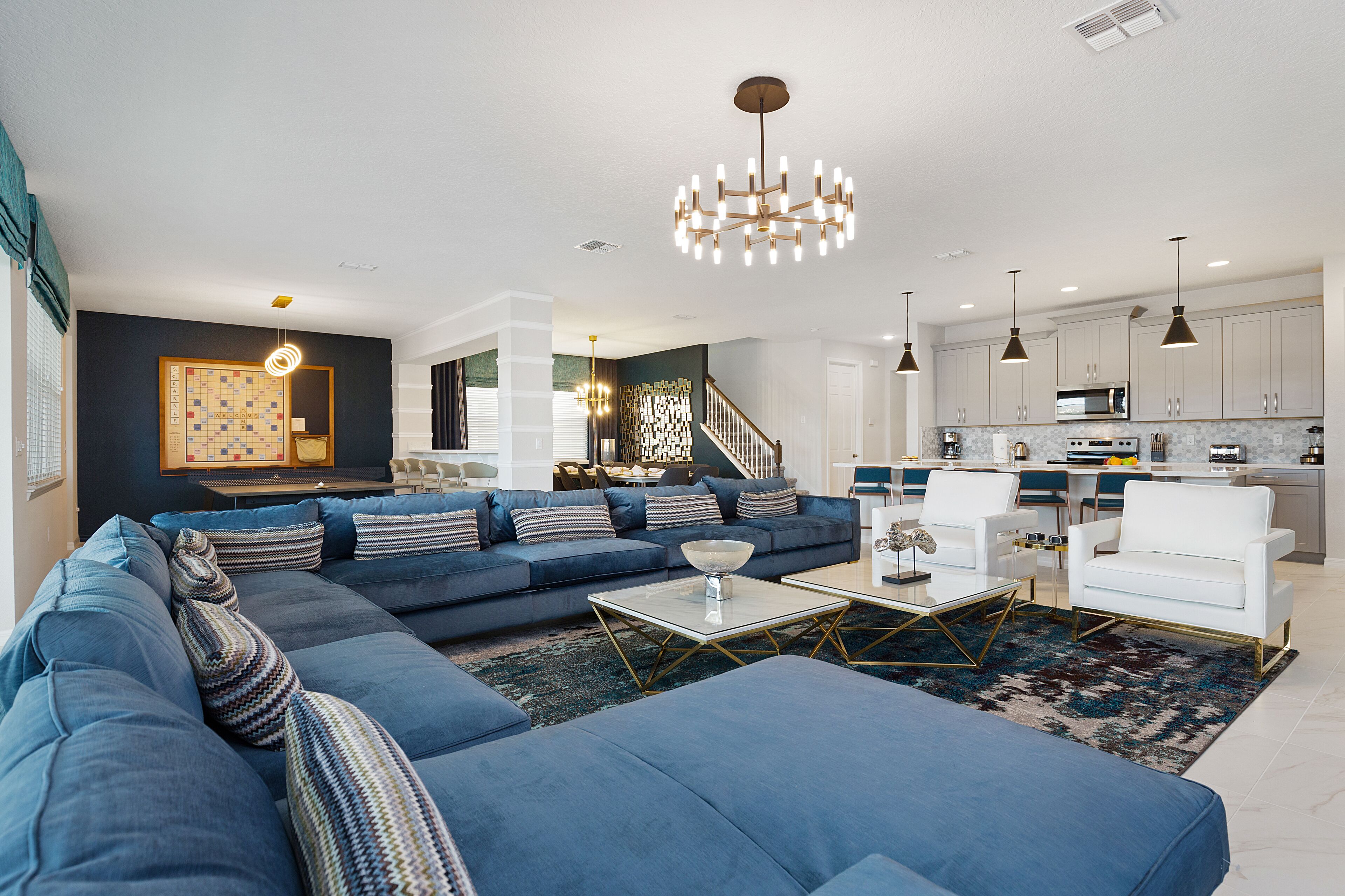 House (Majestic Mansion) | 8 bedrooms, individually decorated, individually furnished, desk