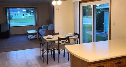 Spacious single story near many hospitals!