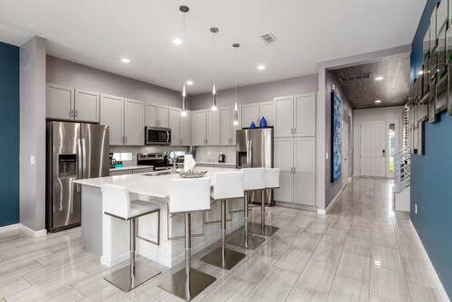 Solterra Resort - Luxury 10 Bedroom Homes