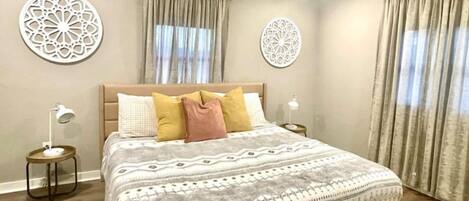 2 soverom, strykejern/-brett, wi-fi (inkludert) og sengetøy