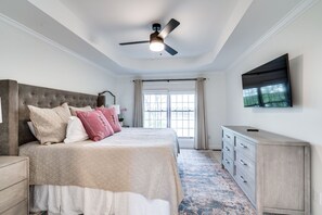5 Schlafzimmer, Bügeleisen/Bügelbrett, kostenloses WLAN, Bettwäsche