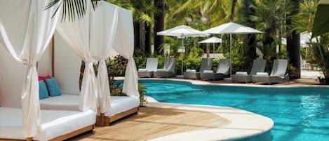 屋外プール、温水プール