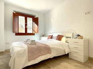 3 chambres, fer et planche Ă repasser, accĂšs Internet, draps fournis
