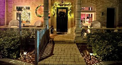 Grace Adventure House, walk to Port, Lake Michigan