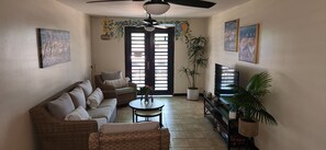 Smart TV - Beach Vibes Condo in Luquillo (Luquillo)