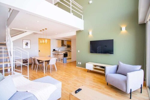 Capitalia - Duplex, Sleek & Modern