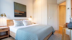 2 Schlafzimmer, Schreibtisch, Bügeleisen/Bügelbrett, kostenloses WLAN