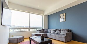 TV, stereo, offices - Capitalia | Modern Condo with High-Speed Wi-Fi (Ciudad de México)