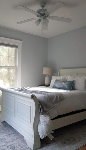 2 slaapkamers, een strijkplank/strijkijzer, wifi, beddengoed