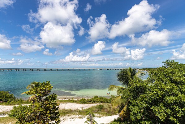 Solsenger og strandhåndklær