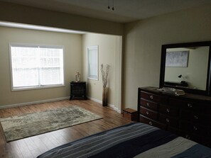 1 bedroom, desk, iron/ironing board, free WiFi