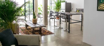 Renovated APT Perfect for Romantic Weekend Getaway