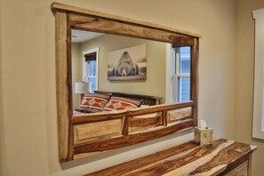 3 bedrooms, bed sheets - Walk to Train! Pet-Friendly Townhome! (Bryson City)