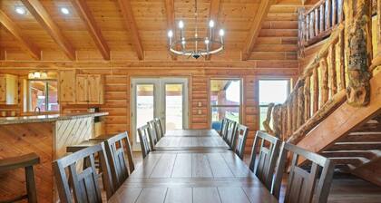 Splendor Valley Farms · Huge Log Cabin w/ King Bed, Bunk Beds, & Game Room