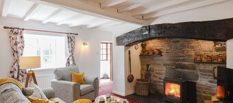 3 bedroom accommodation in Llanerfyl, near Welshpool