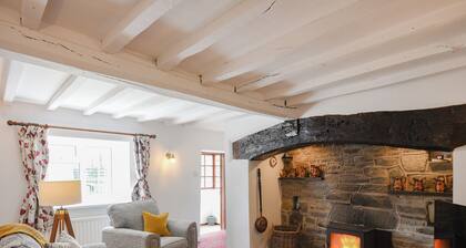 3 bedroom accommodation in Llanerfyl, near Welshpool