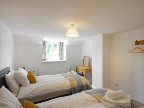 3 bedrooms, free WiFi, bed sheets