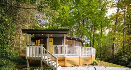 Round cabin with firepit near Boone/Blowing Rock/Ski Slopes/Wineries/App State