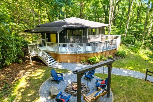 Round Cabin with Firepit near Boone/Blowing Rock/Banner Elk/Ski Slopes/App State