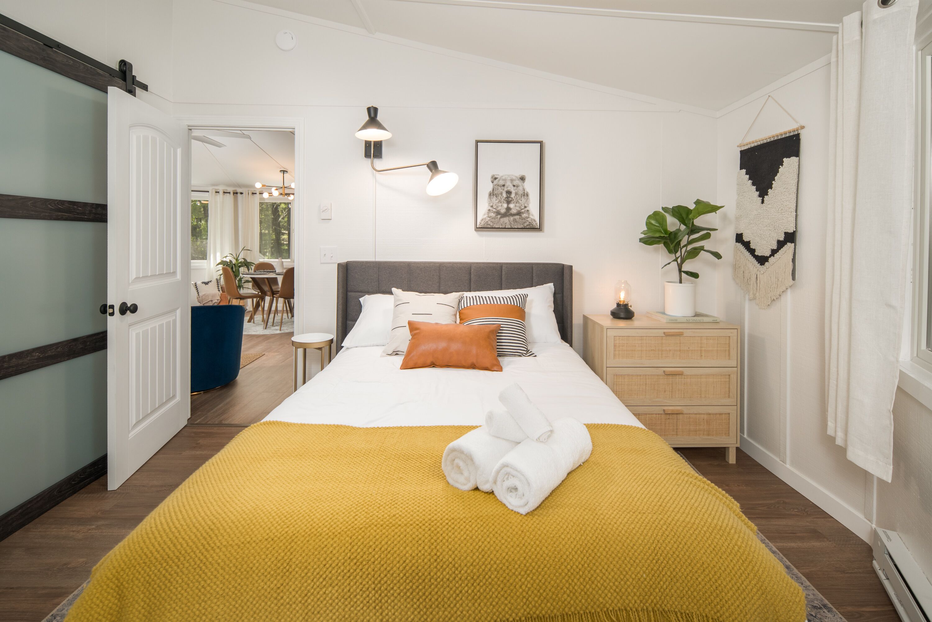 2 bedrooms, iron/ironing board, free WiFi, bed sheets