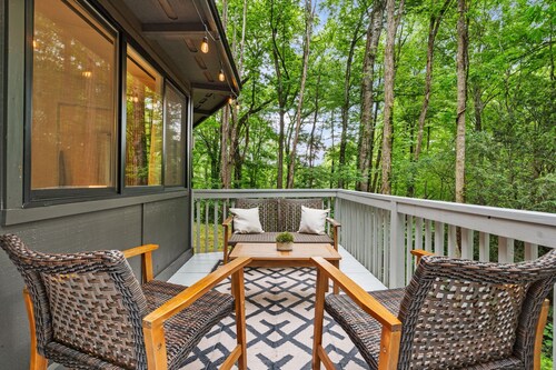 Round Cabin with Firepit near Boone/Blowing Rock/Banner Elk/Ski Slopes/App State