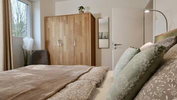 4 makuuhuonetta, silitysrauta/-lauta, ilmainen Wi-Fi