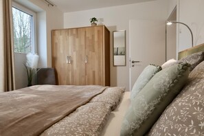 4 makuuhuonetta, silitysrauta/-lauta, ilmainen Wi-Fi