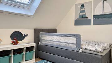 4 Schlafzimmer, Bügeleisen/Bügelbrett, kostenloses WLAN