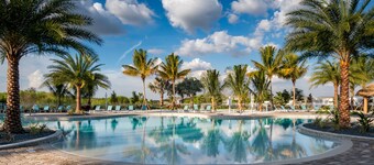 Cozy Modern Sunny Haven w. 5 Star Amenities