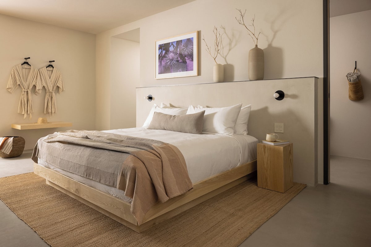 1 chambre, literie de qualité supérieure, surmatelas, minibar