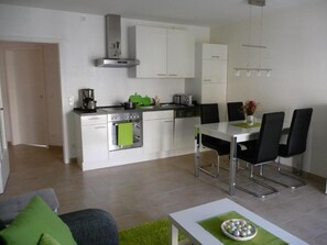 Kühlschrank, Herdplatte, Geschirrspüler