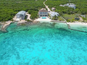 Exterior - Newly Built luxurious 5Bed 5Bath Beach Front Villa w/ infinity pool (Exuma)