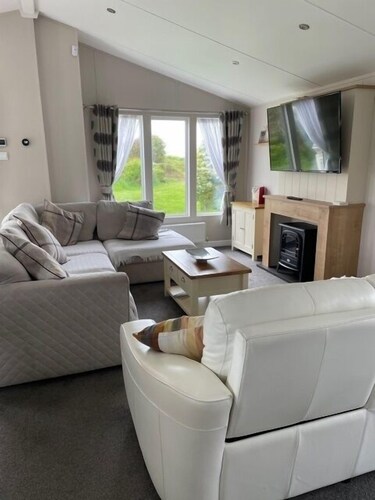 M672 - 6 Berth Luxury Lodge with veranda
