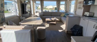 M697 - 8 berth with veranda - Pet Friendly