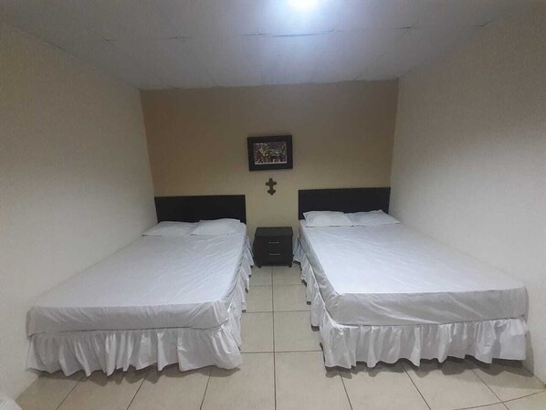 4 bedrooms, WiFi, bed sheets - Casa Playera Olón - ¡5 min de la playa! (Olon)