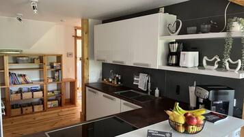 Kühlschrank, Ofen, Herdplatte, Geschirrspüler