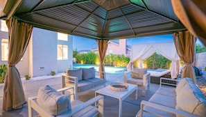 Terrace/patio - The Great Escape: Pool Home Oasis in the Desert (Indio)